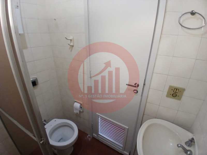 17 Banheiro Social. - 15