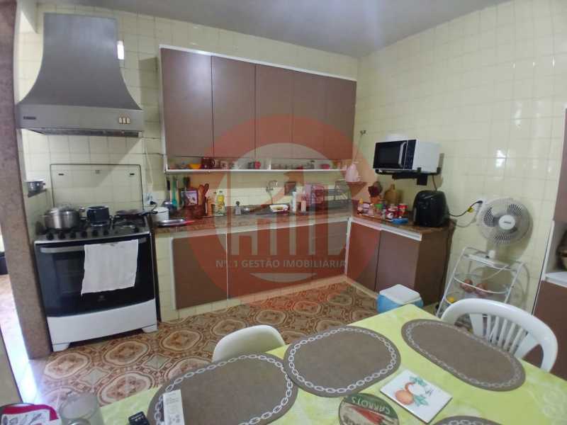 Conheça 18 Cozinha. do imóvel - Oportunidade - 4 Quartos Impecável - Localização Nobre na Tijuca - TJAP40057 - 19 18 Cozinha. - 19