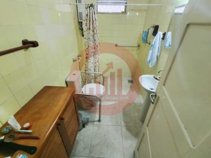 DEITADA ARY  12 - 12