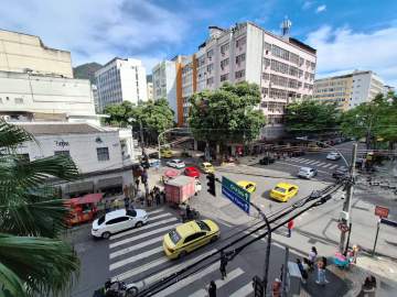 Ótima localização - Apartamento à venda três quartos metrô Saens Pena - Tijuca - TJAP30411