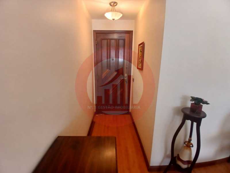 05 Entrada Sala. - 5