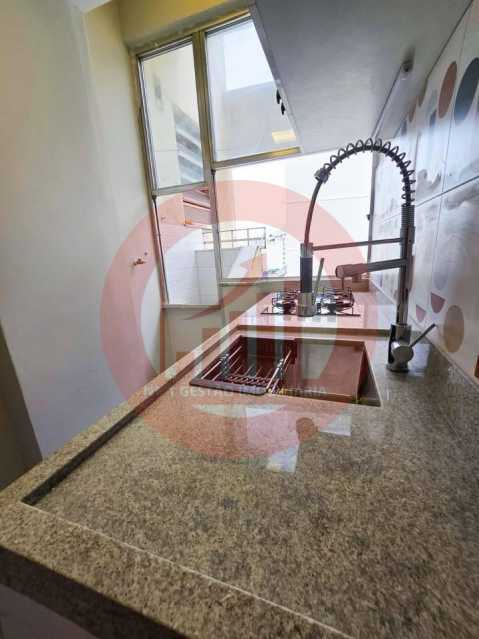 Conheça 14. do imóvel - Apartamento totalmente reformado com elevador e vaga - TJAP10198 - 14 14. - 14