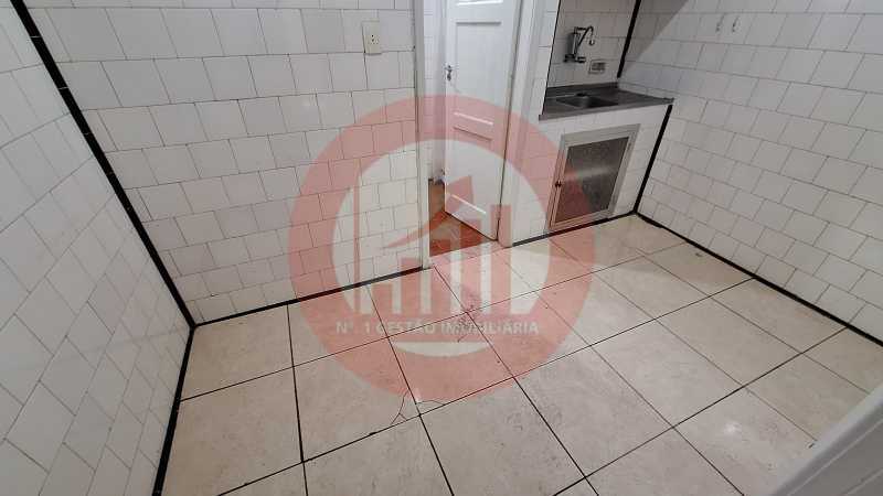 Conheça 28 do imóvel - Casa de rua 5 quartos com anexo - Teodoro da Silva - Vila Isabel - RJ - TJCA50010 - 28 28 - 28