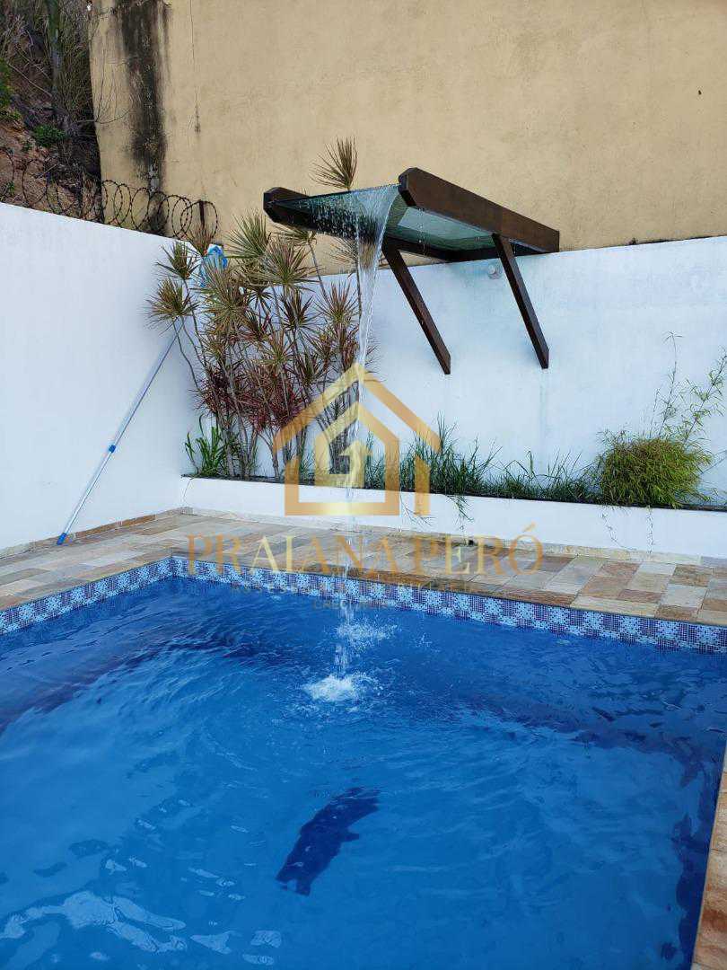 Piscina com cascata - 28