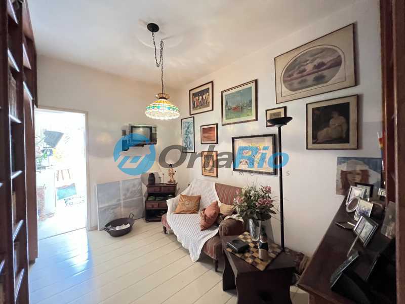 Conheça Sala íntima do imóvel - Cobertura à venda Rua Maestro Francisco Braga, Copacabana, Rio de Janeiro - R$ 2.470.000 - VECO40028 - 26 Sala íntima - 26