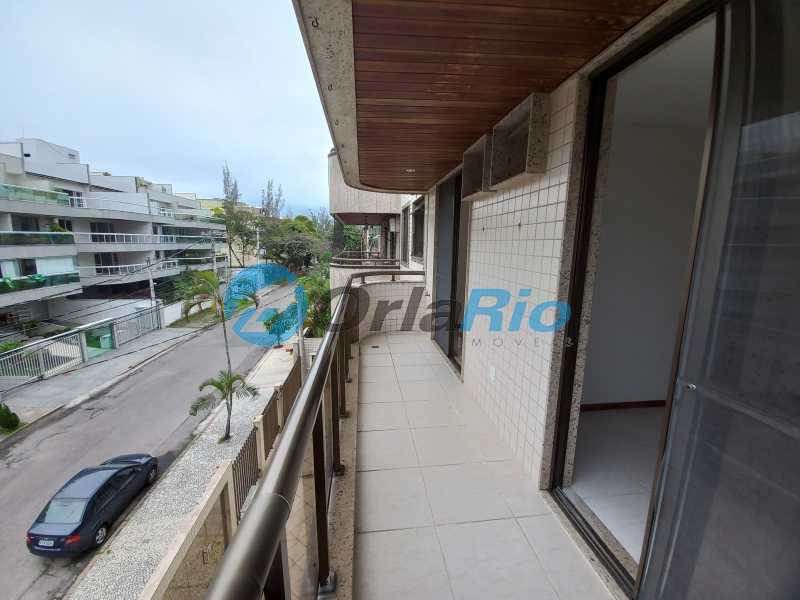 Conheça SUIÉ 02 (VARANDA) do imóvel - Apartamento para alugar Rua Marechal Olympio Falconiere, Recreio dos Bandeirantes, Rio de Janeiro - R$ 4.900 - LOAP30130 - 15 SUIÉ 02 (VARANDA) - 15