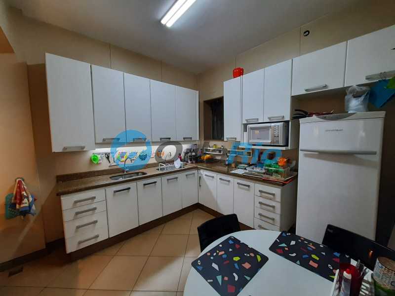 Conheça 18-cozinha do imóvel - 3 QUARTOS, 2 BANHEIROS, LAVABO, 2 DEPEDÊNCIA, 1 VAGA, LEME - OLAP30031 - 18 18-cozinha - 18