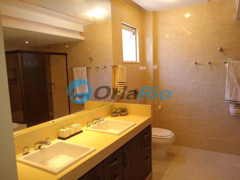 Conheça BANHEIRO SUÍTE do imóvel - Cobertura à venda Rua Paula Freitas, Copacabana, Rio de Janeiro - R$ 7.500.000 - OLCO40001 - 12 BANHEIRO SUÍTE - 12