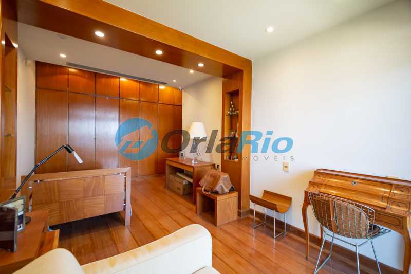 Conheça quarto 3 do imóvel - 4 QUARTOS, 1 VAGA, VARANDA, DEPENDÊNCIA, 4 VAGAS DE GARAGEM, COPACABANA - OLCO40003 - 24 quarto 3 - 24