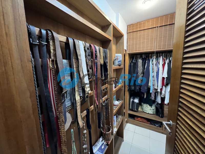 Conheça Closet da suíte do imóvel - Apartamento à venda Avenida Atlântica, Leme, Rio de Janeiro - R$ 1.860.000 - OLAP30263 - 16 Closet da suíte - 16