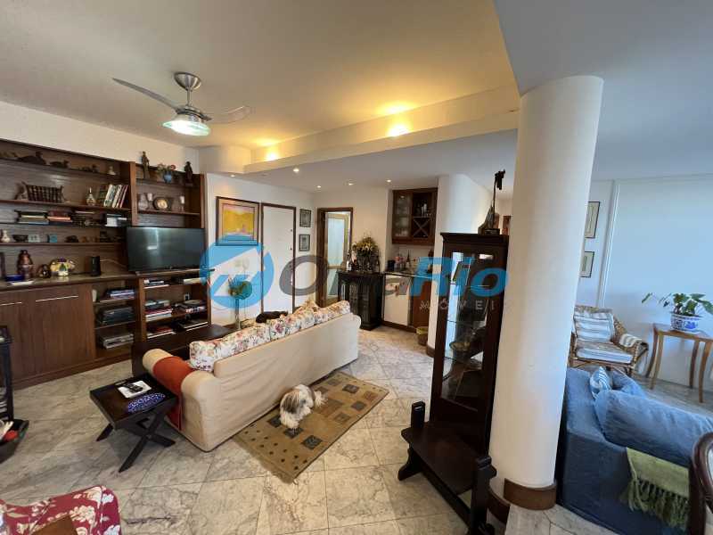 Conheça Sala de estar do imóvel - Apartamento à venda Avenida Atlântica, Leme, Rio de Janeiro - R$ 1.860.000 - OLAP30263 - 6 Sala de estar - 6