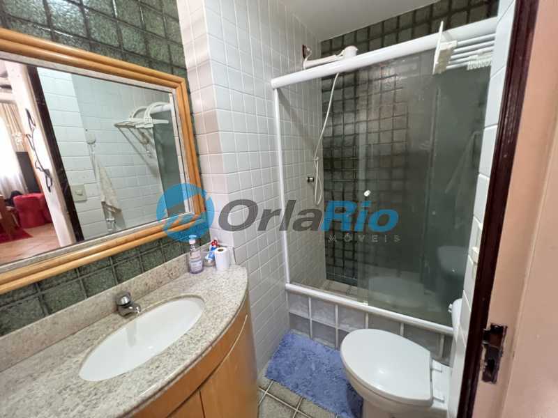 Conheça Banheiro social 2 piso do imóvel - Cobertura à venda Rua Belisário Távora, Laranjeiras, Rio de Janeiro - R$ 1.900.000 - OLCO20014 - 9 Banheiro social 2 piso - 9
