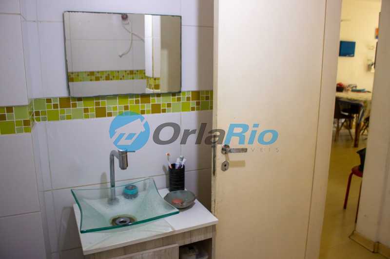 Conheça banheiro do imóvel - Apartamento à venda Rua Bento Lisboa, Catete, Rio de Janeiro - R$ 600.000 - OLAP10209 - 11 banheiro - 11