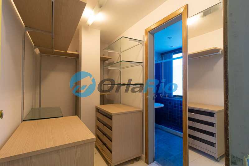 Conheça Closet suíte 1 do imóvel - Cobertura à venda Avenida Atlântica, Copacabana, Rio de Janeiro - R$ 13.175.000 - OLCO40028 - 13 Closet suíte 1 - 13