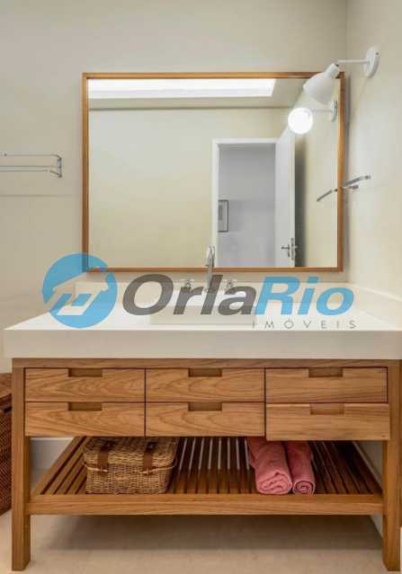 Conheça 13-banheiro suíte do imóvel - Cobertura à venda Avenida Atlântica, Leme, Rio de Janeiro - R$ 7.800.000 - OLCO30036 - 13 13-banheiro suíte - 13