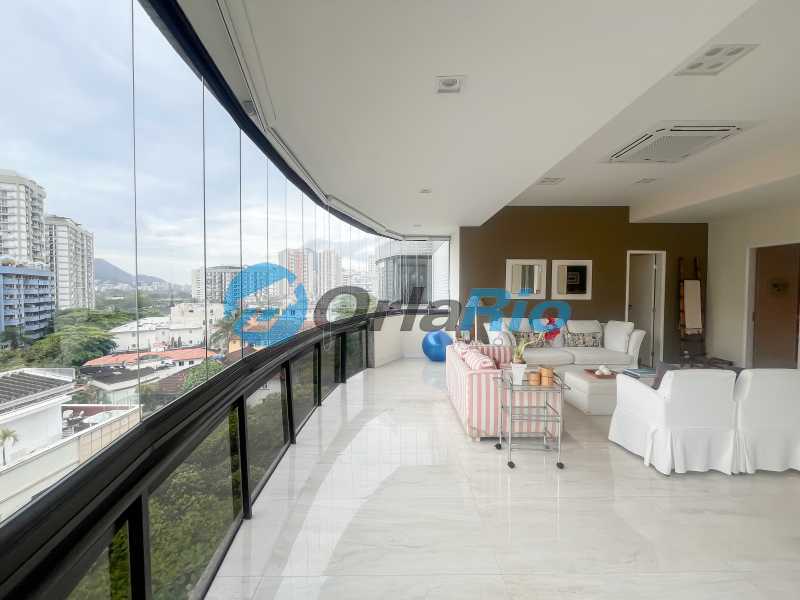 Conheça Vista da sala 2° piso do imóvel - Cobertura à venda Rua Humberto de Campos, Leblon, Rio de Janeiro - R$ 6.850.000 - OLCO40046 - 1 Vista da sala 2° piso - 1