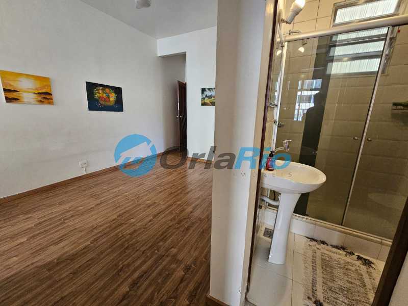 Conheça Sala Vista Banheiro social do imóvel - Apartamento 1 quarto à venda Copacabana, Rio de Janeiro - R$ 750.000 - OLAP10420 - 7 Sala Vista Banheiro social - 7