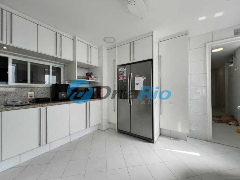 Conheça cozinha do imóvel - Cobertura à venda Avenida Atlântica, Copacabana, Rio de Janeiro - R$ 17.000.000 - OLCO40049 - 18 cozinha - 18
