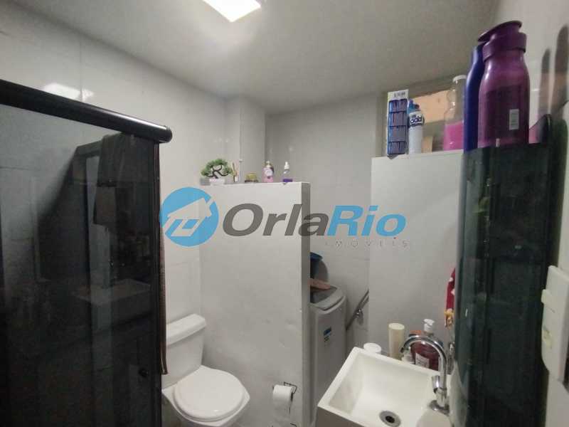 Conheça banheiro do imóvel - Apartamento à venda Avenida Nossa Senhora de Copacabana, Copacabana, Rio de Janeiro - R$ 630.000 - OLAP10426 - 21 banheiro - 21