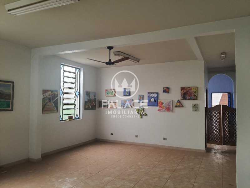 sala c - 8