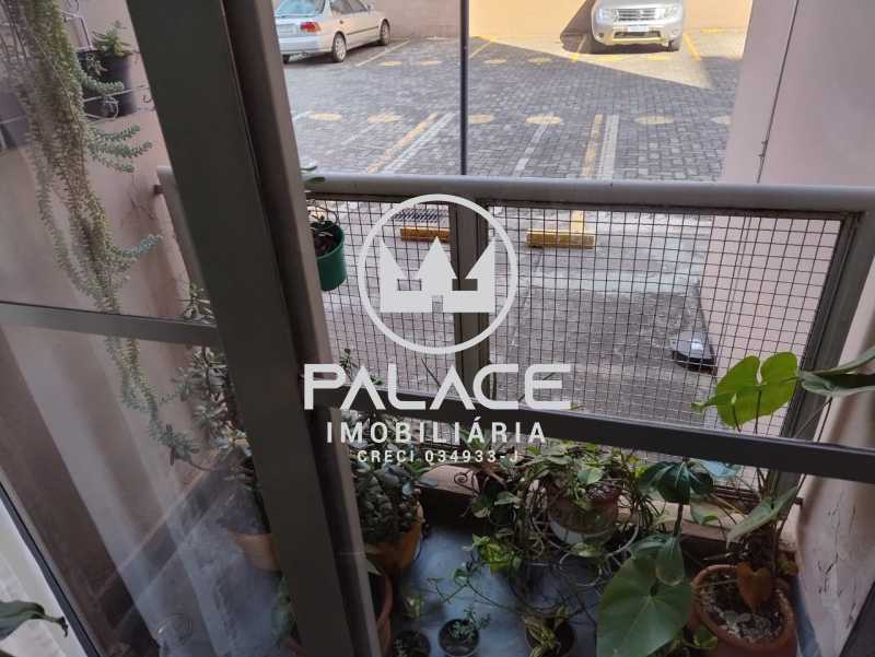 sacada ao lado da sala - 17