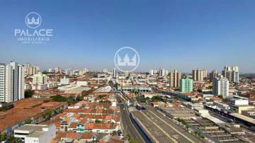 Aceita Financiamento - Apartamento central com 2 quartos, 1 suíte, varanda, 1 vaga de garagem - PAAP20247