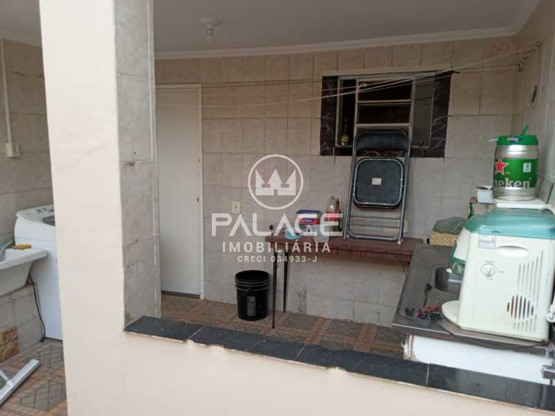 98f69fc2-3c34-4343-8db6-3a2d56 - 9