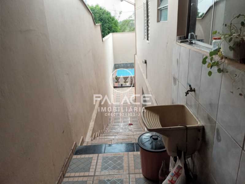 ef4877a5-dc4c-4470-8c1f-b2c76d - 16