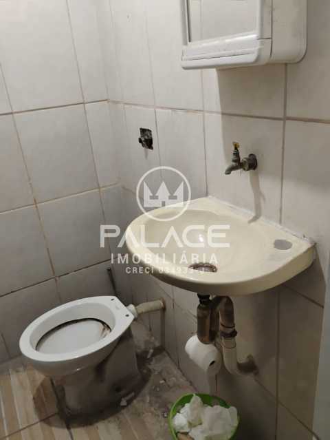 383d16cd-fae5-4654-93ec-8a941d - 17