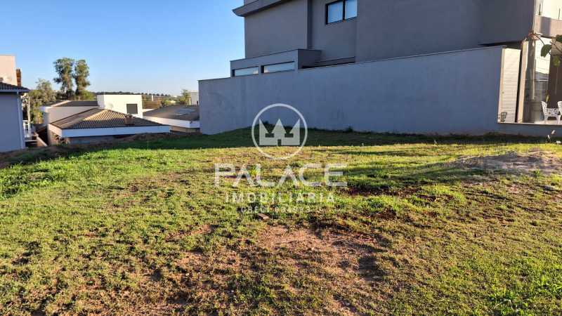 PATR00195 Vila Ditalia I 2. - 6