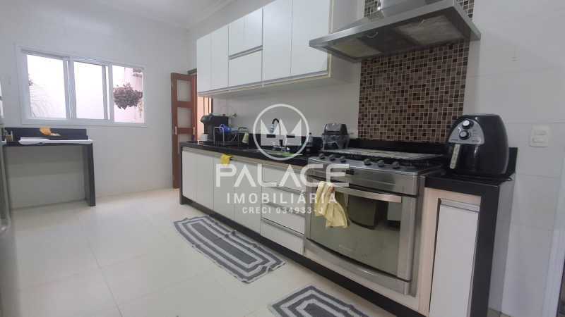 PACA30527 Jupia 46. - 10