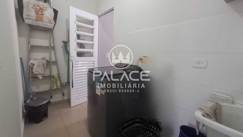 PACA30527 Jupia 47. - 27