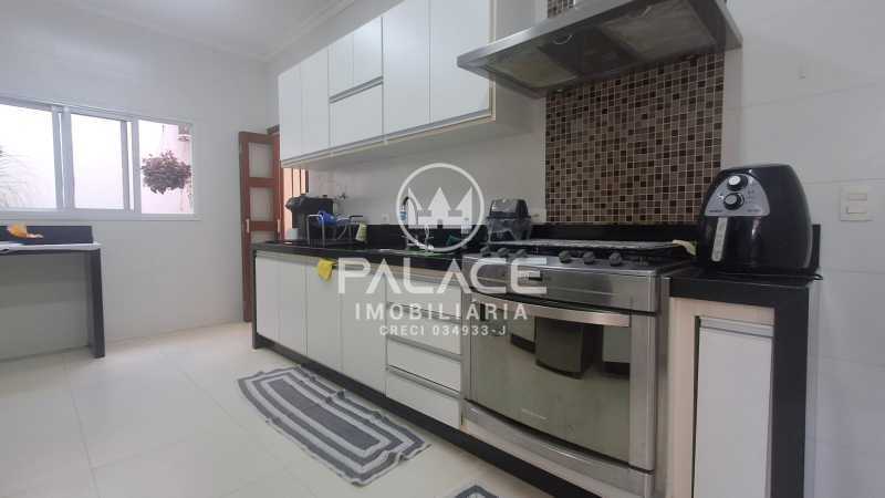 PACA30527 Jupia 48. - 14