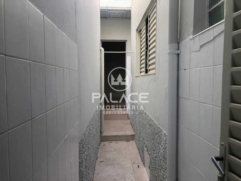 10 - CORREDOR - 10