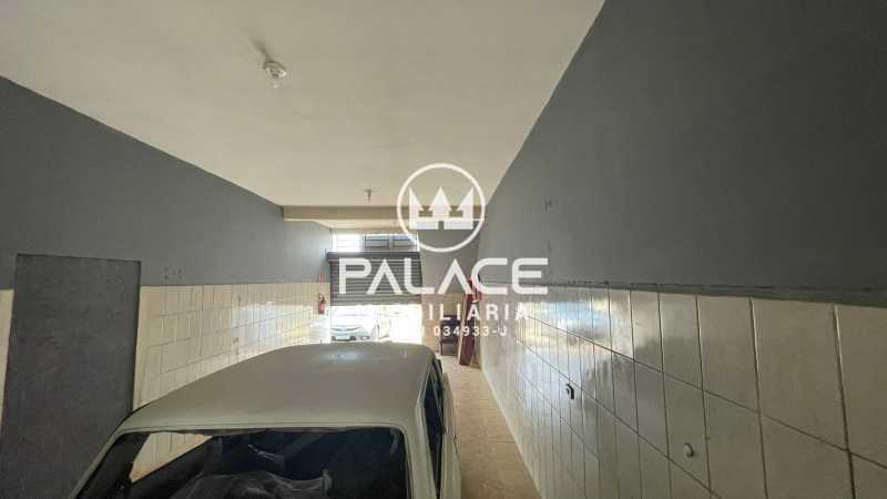 17379_G1734119523 - 4