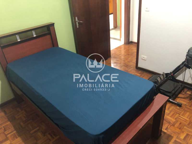 34 - QUARTO 1. - 18