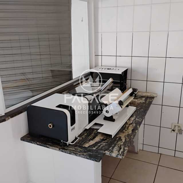 951d734a-4bb6-4a48-98e3-557eb2 - 17