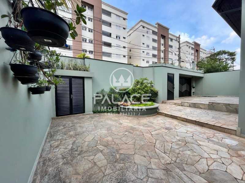 WhatsApp Image 2025-10-29 at 1 - 5