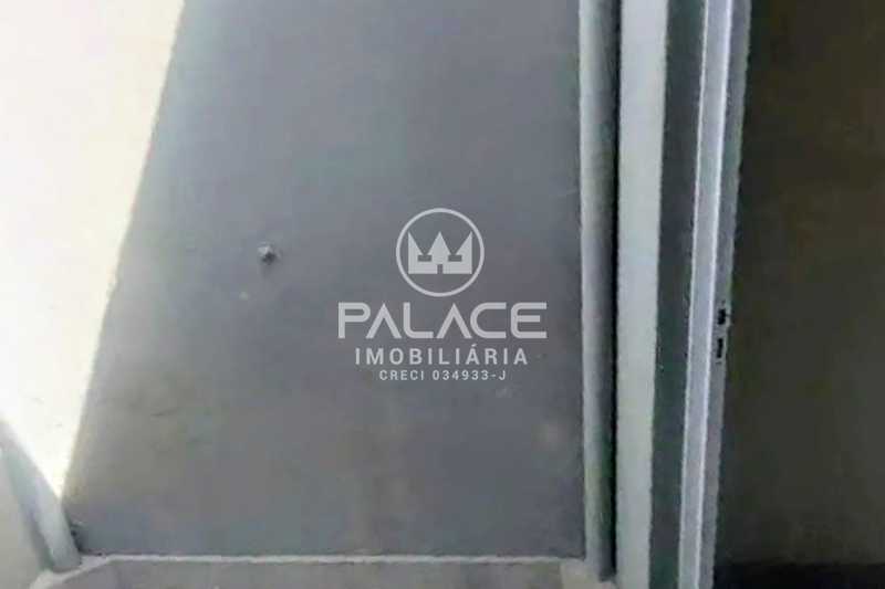 c9b3a3d2-7bac-4f3c-9cc0-a0564d - 13