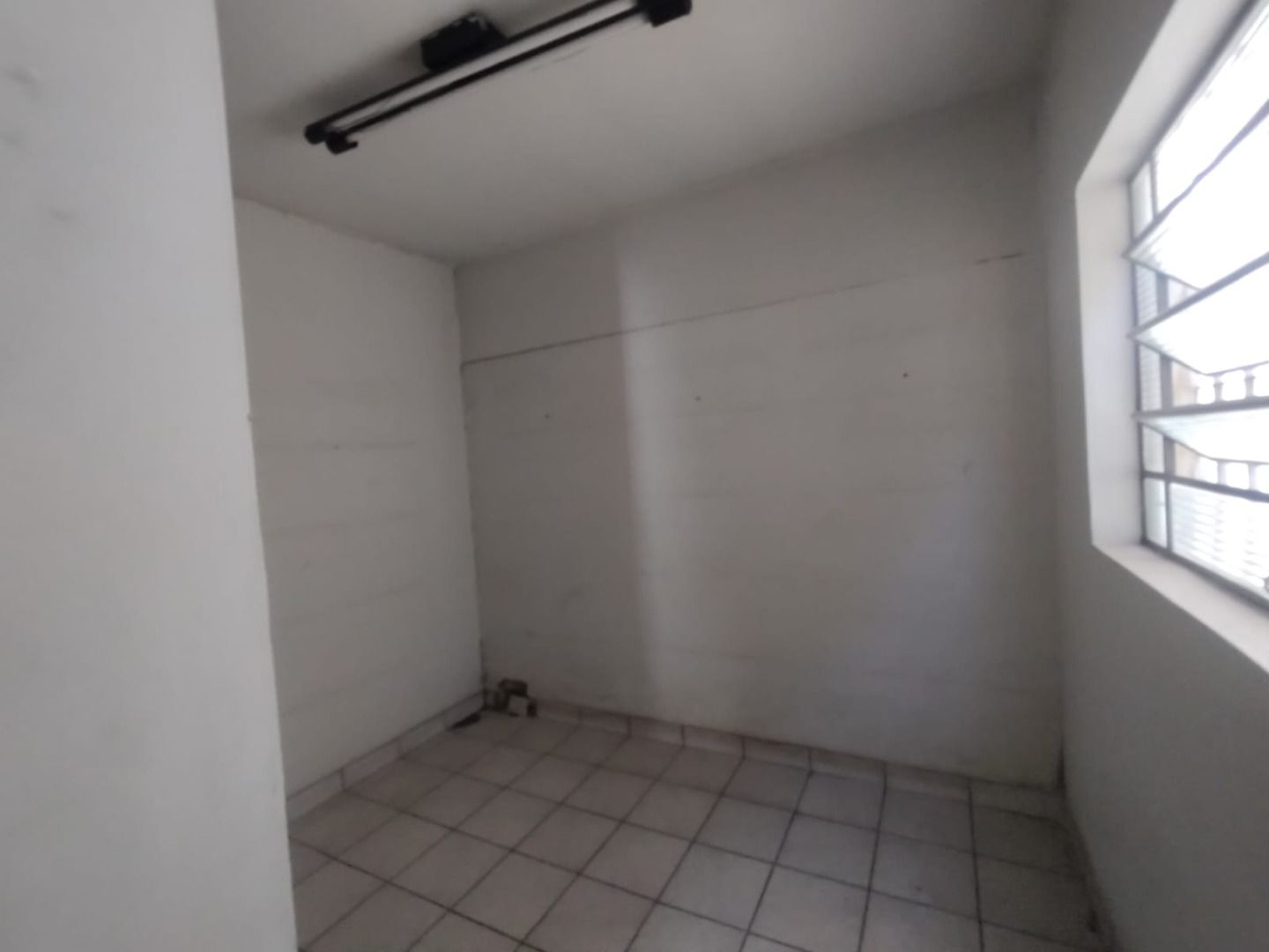 QUARTO DOS FUNDOS - 11