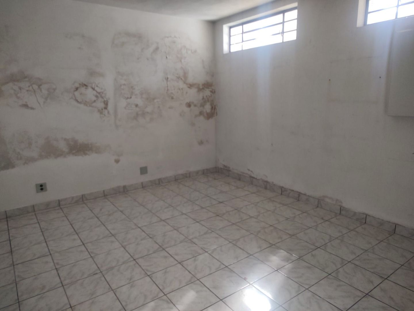 2º QUARTO DOS FUNDOS - 13