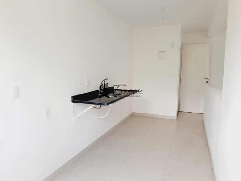 Apartamento de 02 quartos com - 11