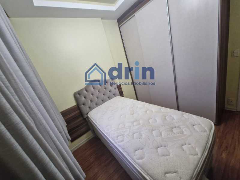 Quarto 02 - 12