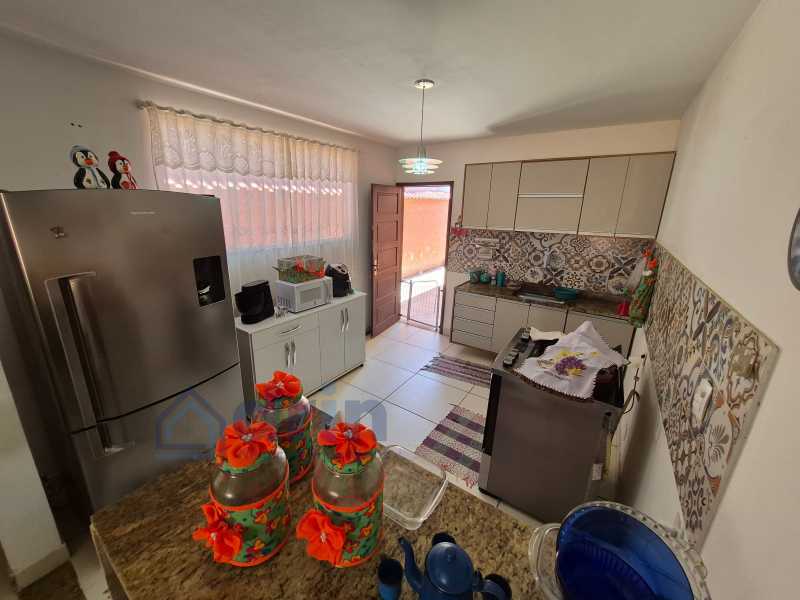 Conheça 10 do imóvel - Excelente Casa no Maravista: Linear, 03 Q. (01 suíte )+Espaçosa Edícula! - DNCA30026 - 10 10 - 10