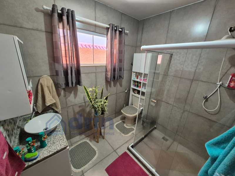 Conheça 13 do imóvel - Excelente Casa no Maravista: Linear, 03 Q. (01 suíte )+Espaçosa Edícula! - DNCA30026 - 13 13 - 13