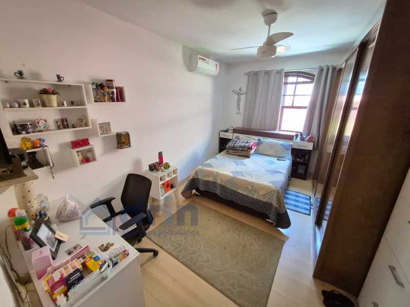 Conheça 20 do imóvel - Excelente Casa no Maravista: Linear, 03 Q. (01 suíte )+Espaçosa Edícula! - DNCA30026 - 20 20 - 20