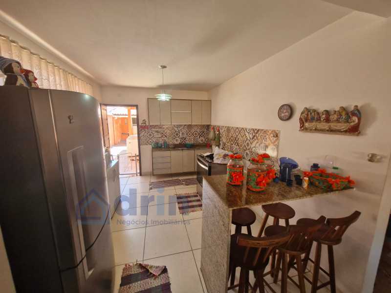 Conheça 28 do imóvel - Excelente Casa no Maravista: Linear, 03 Q. (01 suíte )+Espaçosa Edícula! - DNCA30026 - 28 28 - 28