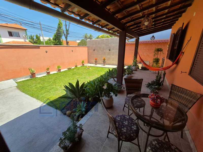 Conheça 2 do imóvel - Excelente Casa no Maravista: Linear, 03 Q. (01 suíte )+Espaçosa Edícula! - DNCA30026 - 2 2 - 2