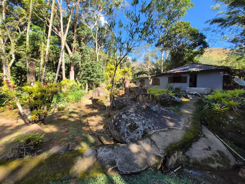 Conheça 24. do imóvel - Sítio em Cascata Nova Friburgo - 100m de rio - DNSI40001 - 24 24. - 24