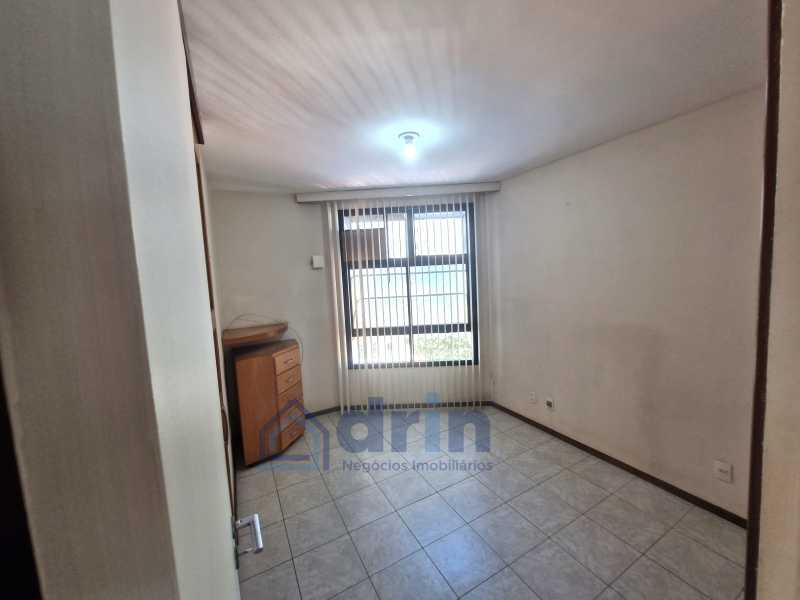 QUARTO 04 - SUÍTE - 23